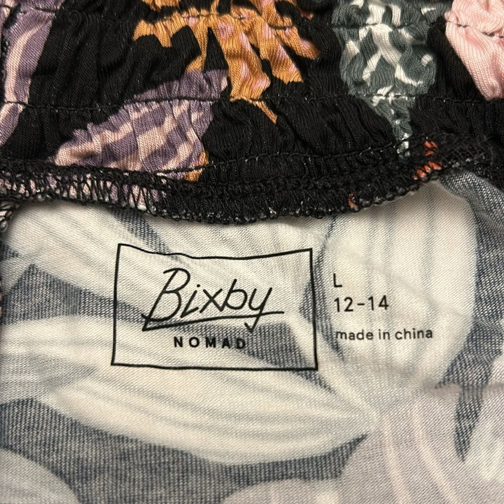 Bixby Nomad black floral elastic tie waist shorts Size L ( 12-14 ) New - Picture 3 of 7